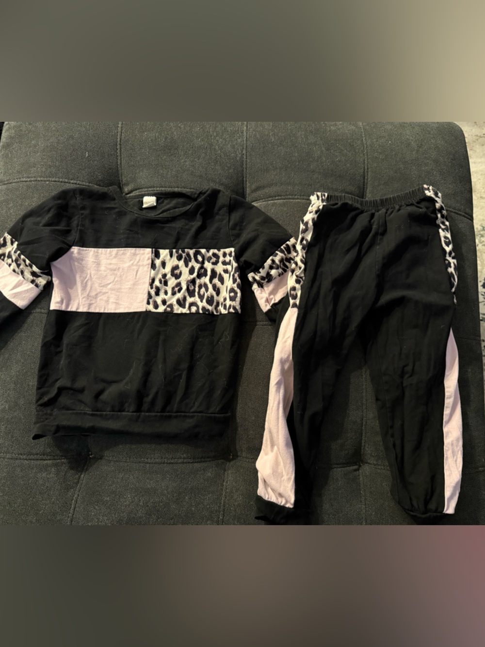 Kids Black & Light Pink Leopard-Accent Bottoms Set